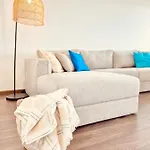 Front Line, Sea View, Luxury Penthouse In Caparica Daire *