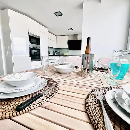 Front Line, Sea View, Luxury Penthouse In Caparica *