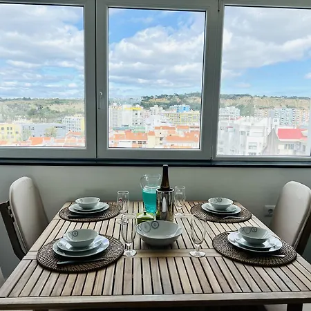 Front Line, Sea View, Luxury Penthouse In Caparica Appartement