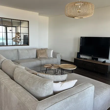 아파트 Front Line, Sea View, Luxury Penthouse In Caparica *