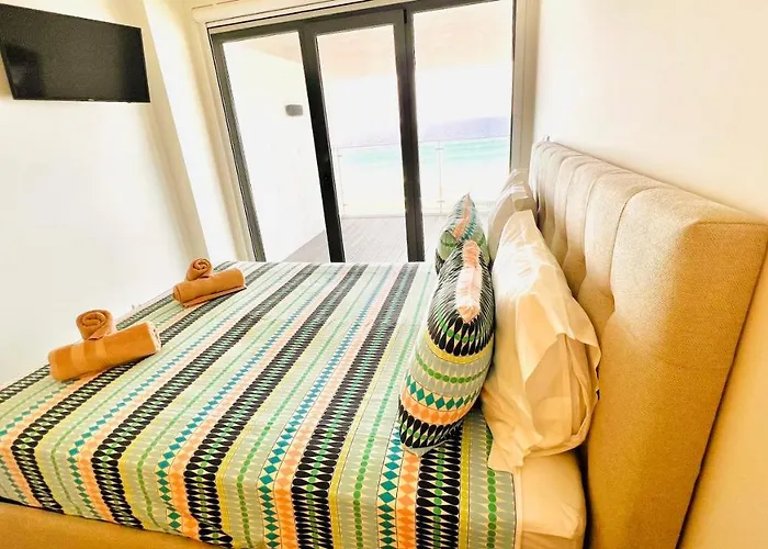 Front Line, Sea View, Luxury Penthouse In Caparica Lägenhet
