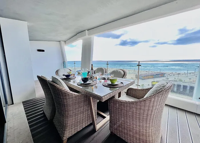 Front Line, Sea View, Luxury Penthouse In Caparica Lägenhet *