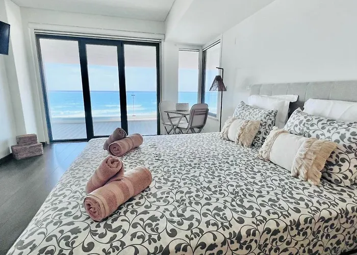 Front Line, Sea View, Luxury Penthouse In Caparica *