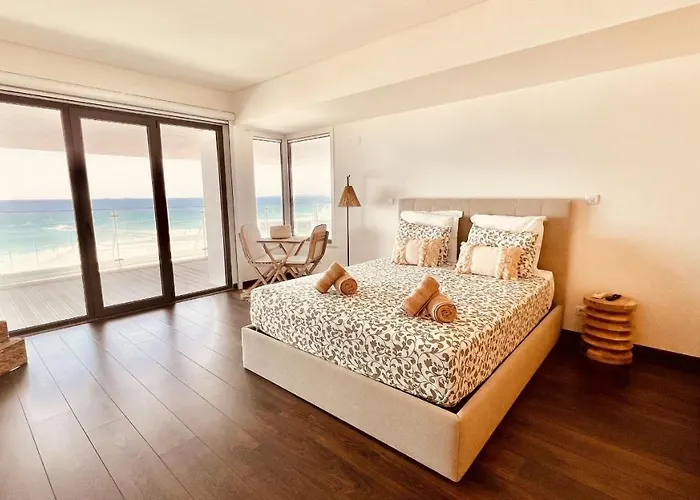 Front Line, Sea View, Luxury Penthouse In Caparica Appartamento