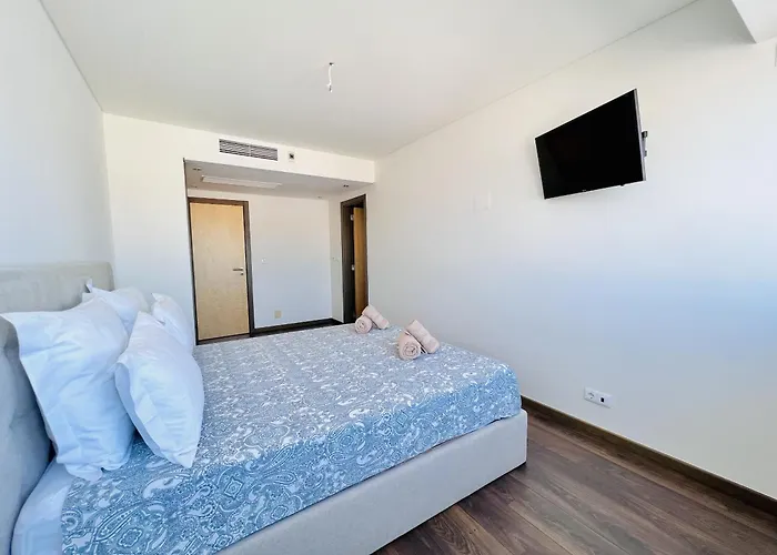 Front Line, Sea View, Luxury Penthouse In Caparica Appartamento *